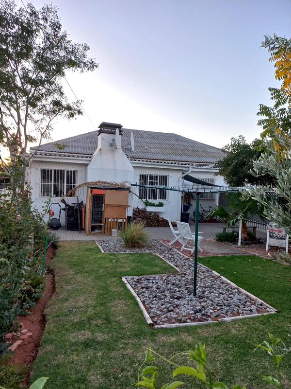 4 Bedroom Property for Sale in Vredendal Western Cape